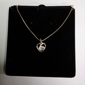 N0014 Elegant Gold Heart Pendant Necklace